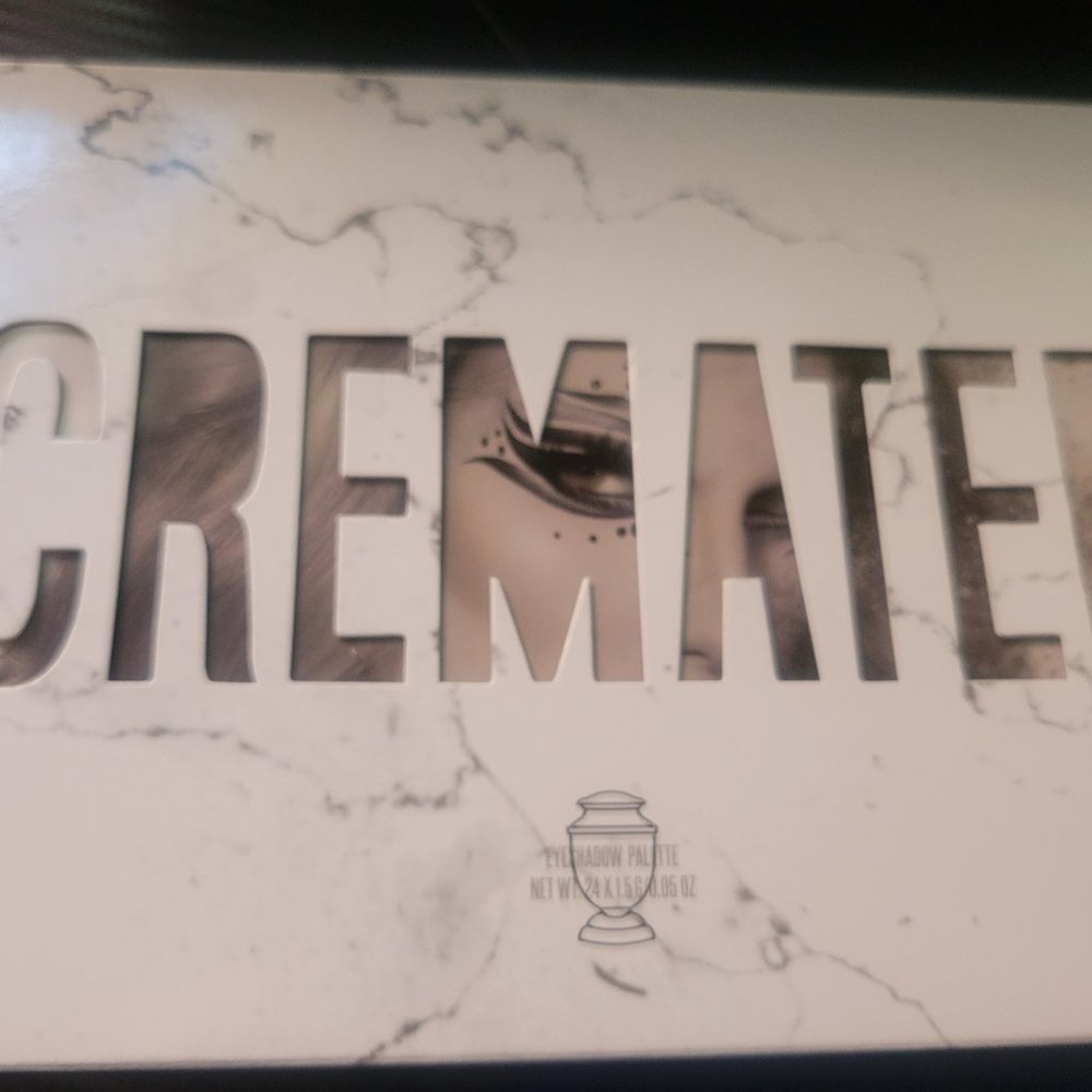 JEFFREE STAR - CREAMATED PALETTE - 2 SHADES SWATCHED